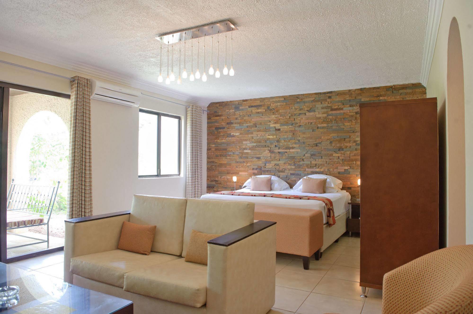 Omali Sao Tome Hotel ภายนอก รูปภาพ